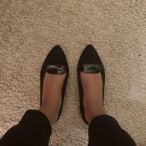 Pointy black flats
